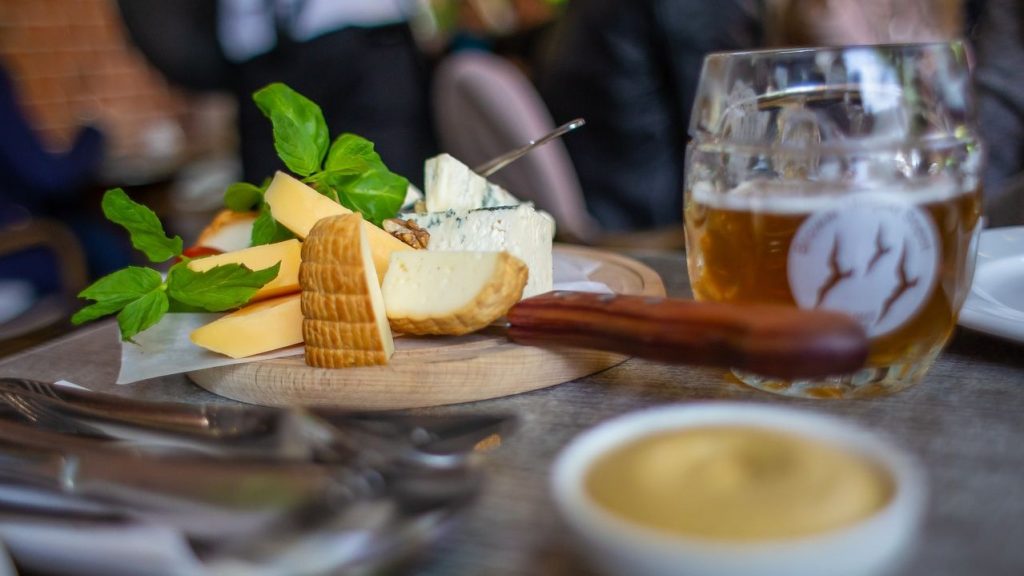Bierproeverij met hapjes